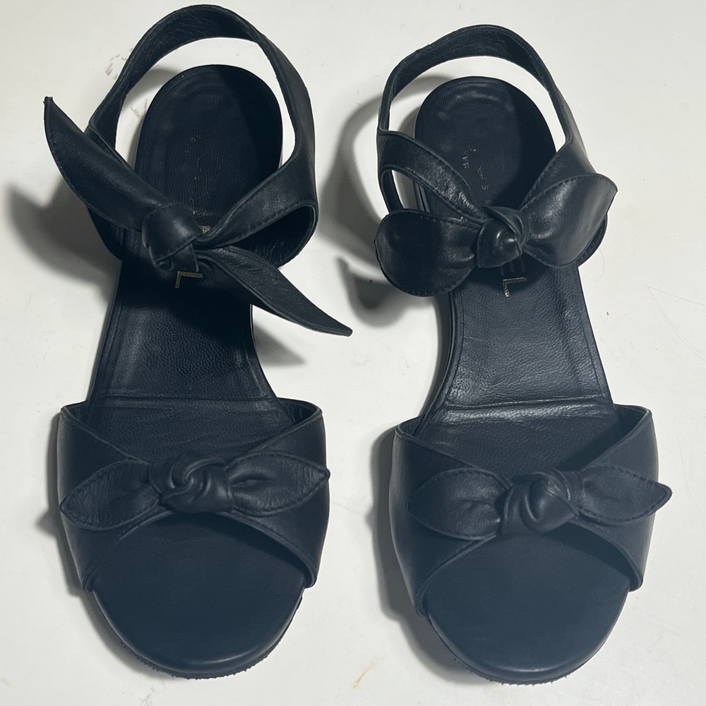 Taking offers! CHANEL Black Knot-Detail Slingback Sandals